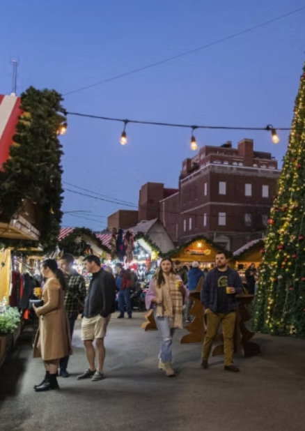 Crowded Atlanta christmas market